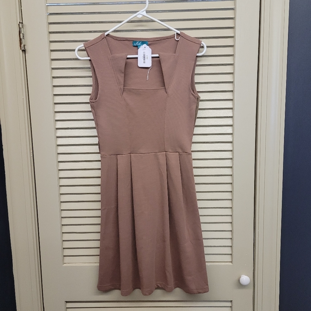 Vfish size extra small tan dress missing the belt